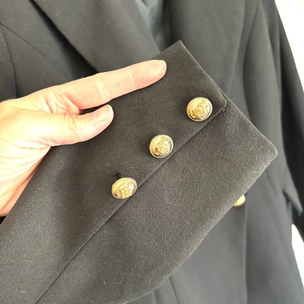 LAST CHANCE Lioness Palermo Blazer in Black, Medium